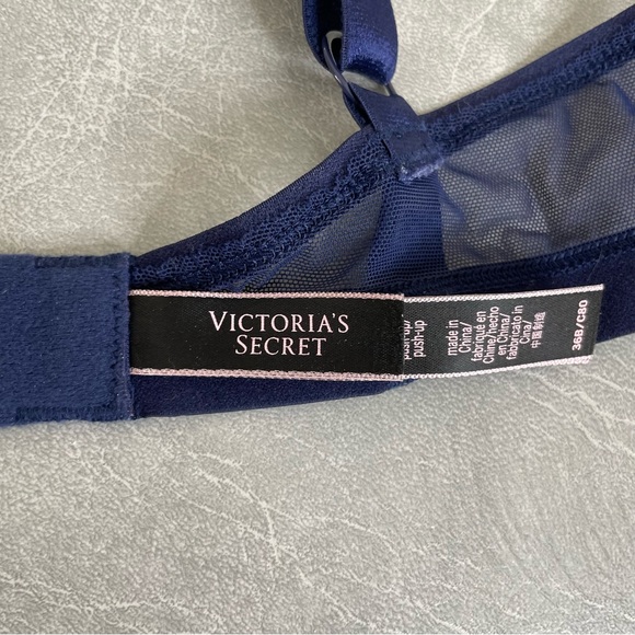 Victoria's Secret Very Sexy Push-up Deep Blue Satin Quilted Bra 36B - Picture 4 of 7